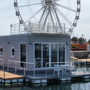 House Boat Botel Rimini
